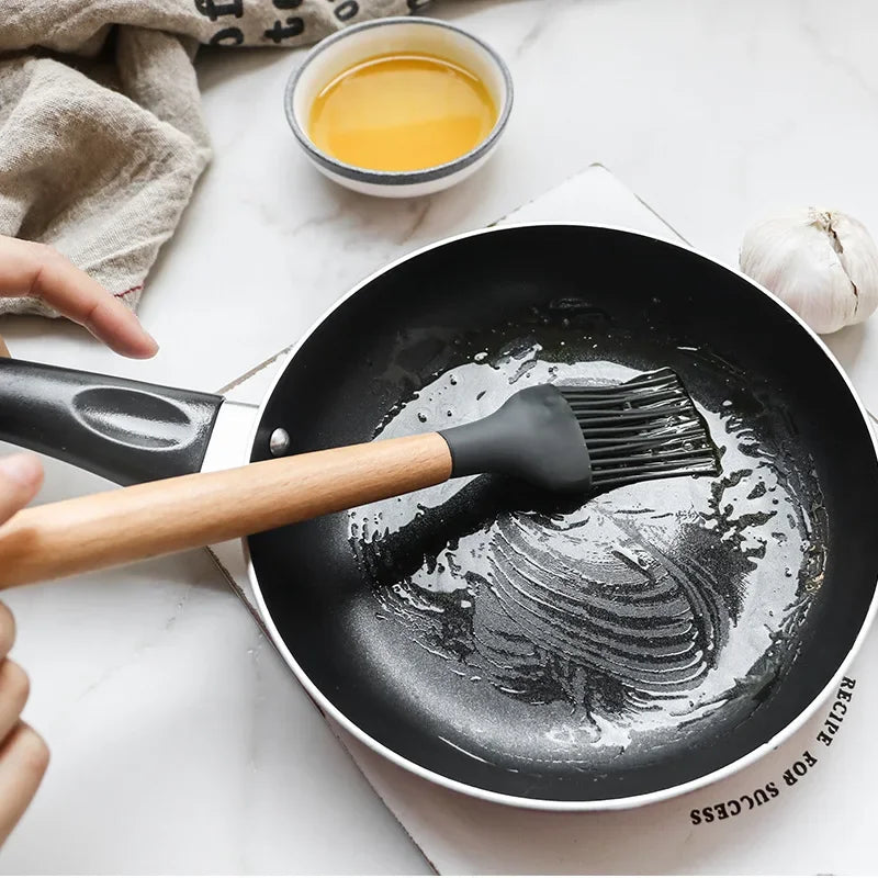 Silicone Kitchenware Non-Stick Cookware Kitchen Utensils Set Spatula Shovel Egg Beaters Wooden Handle Cooking Tool Set